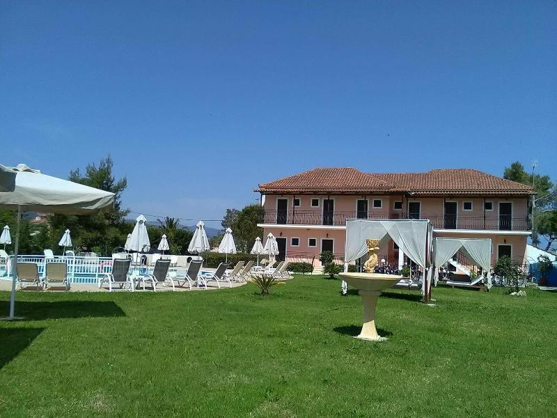 Eleni'S Garden & Castello Suites Аліканас Екстер'єр фото